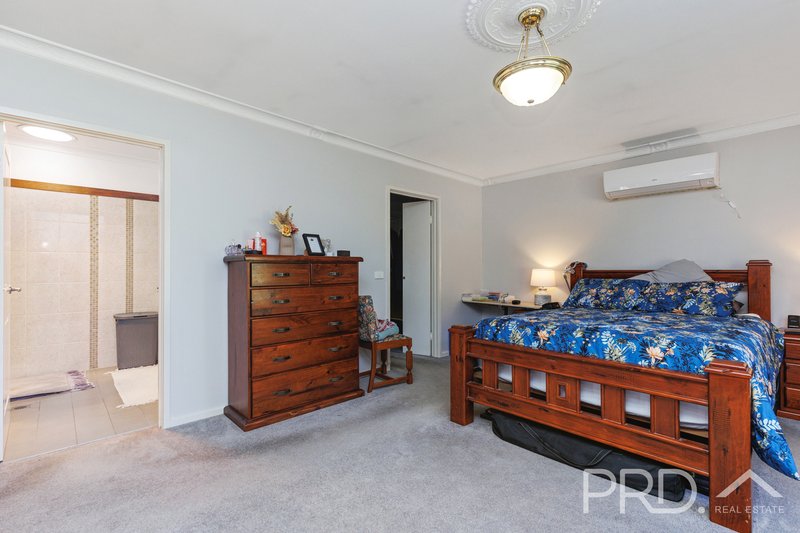 Photo - 96 Herbert Street, Tumut NSW 2720 - Image 8