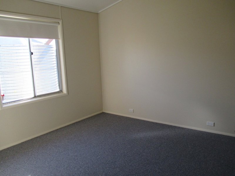 Photo - 96 Hill Street, Murray Bridge SA 5253 - Image 7