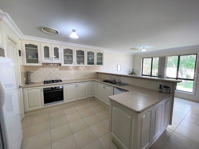 Photo - 96 Hillam Drive, Griffith NSW 2680 - Image 4