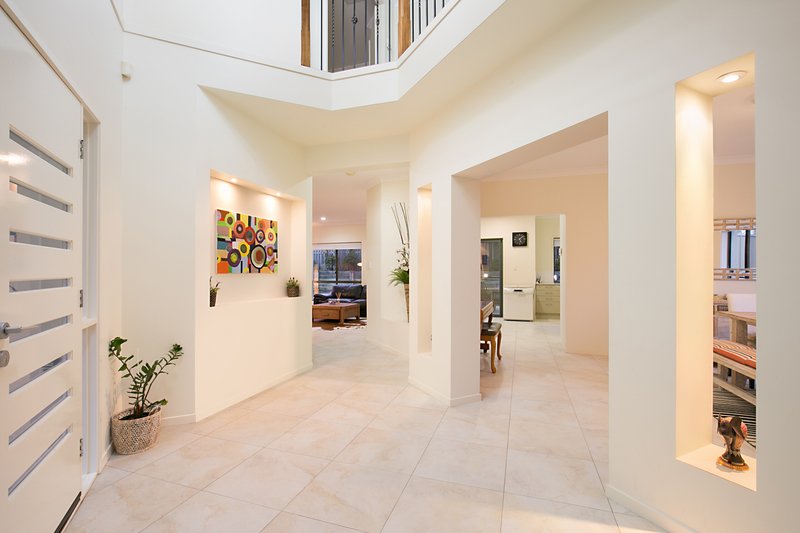 Photo - 96 John Markwell Parade, Daisy Hill QLD 4127 - Image 2