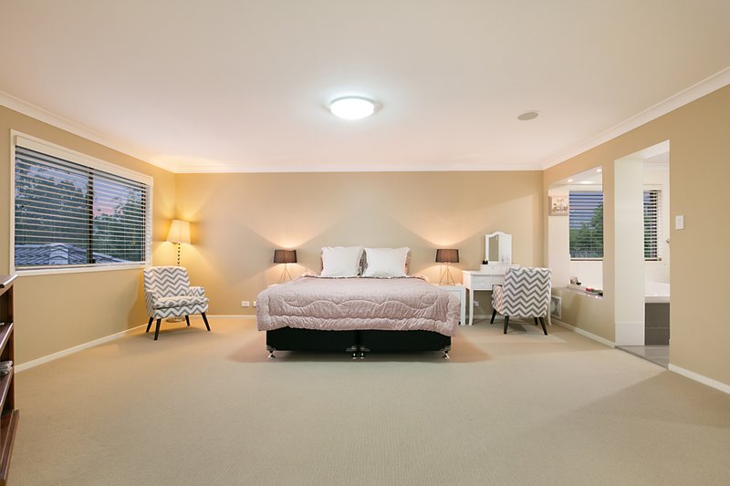 Photo - 96 John Markwell Parade, Daisy Hill QLD 4127 - Image 9