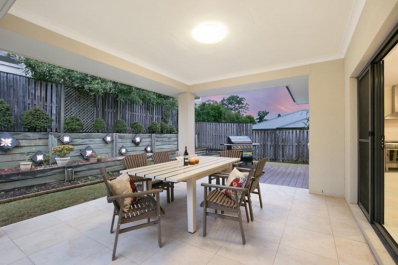 Photo - 96 John Markwell Parade, Daisy Hill QLD 4127 - Image 13