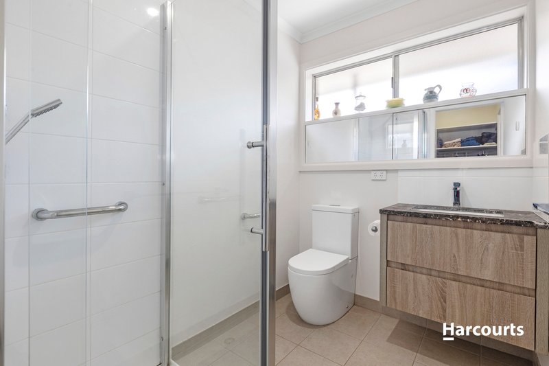 Photo - 96 Kinlock Street, Bell Post Hill VIC 3215 - Image 5