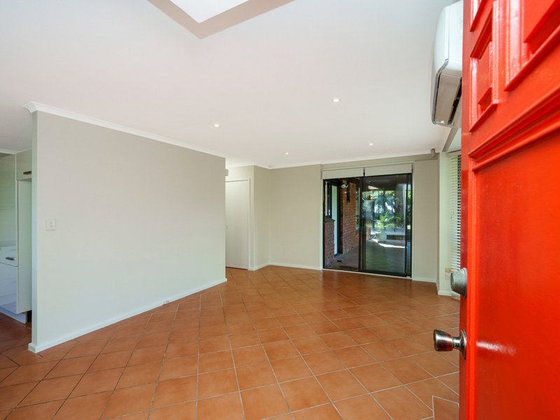 Photo - 96 Leeds Street, Dianella WA 6059 - Image 2