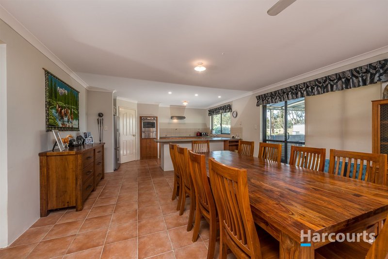 Photo - 96 Limousin Way, Lower Chittering WA 6084 - Image 9