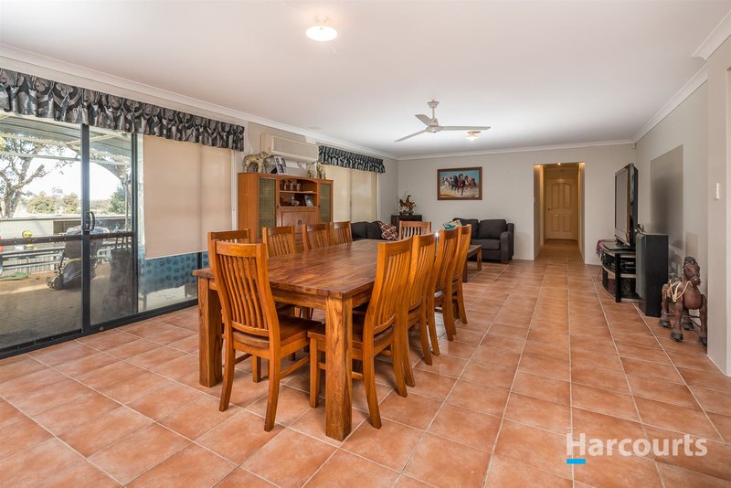 Photo - 96 Limousin Way, Lower Chittering WA 6084 - Image 10