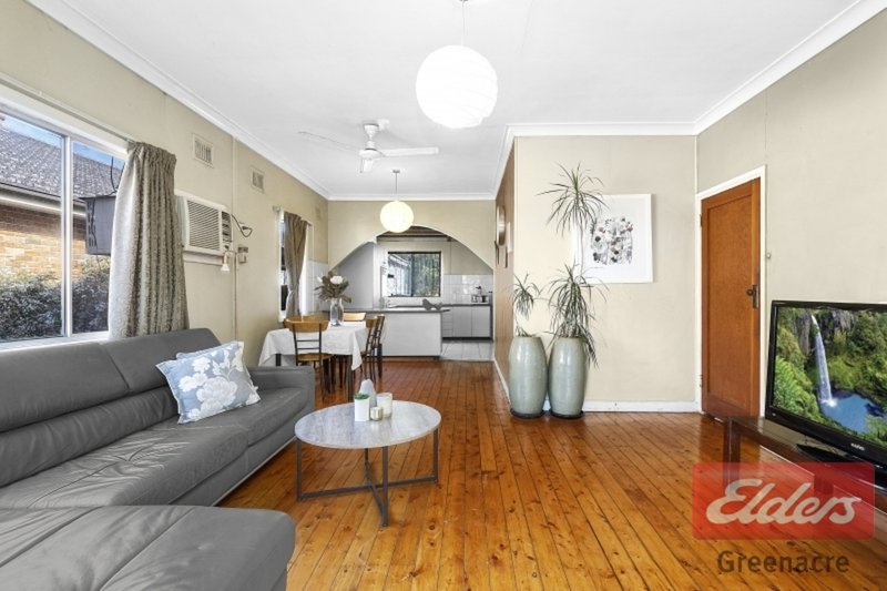 Photo - 96 Macquarie Street, Greenacre NSW 2190 - Image 4