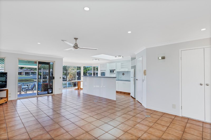 Photo - 96 Maroochy Waters Drive, Maroochydore QLD 4558 - Image 7