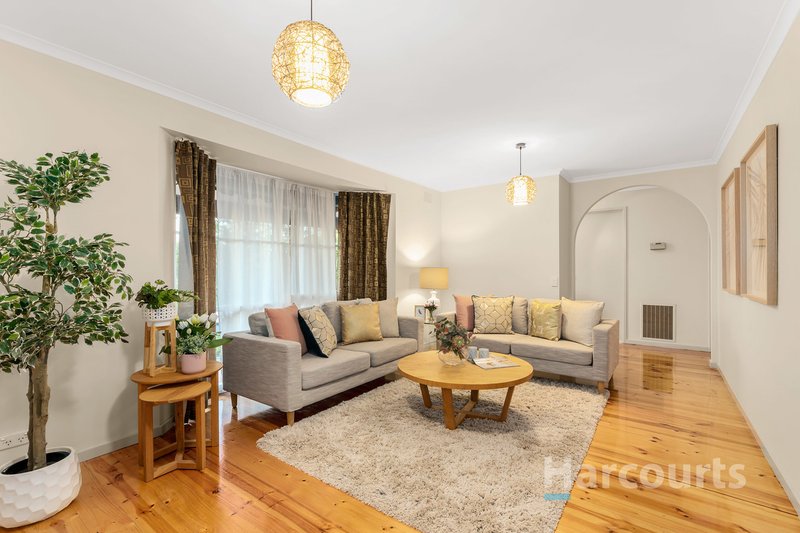 Photo - 96 Milpera Crescent, Wantirna VIC 3152 - Image 9