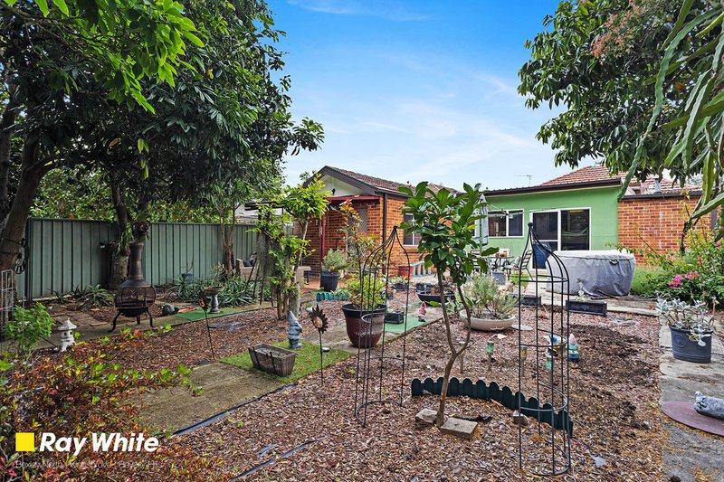 Photo - 96 Morgan Street, Kingsgrove NSW 2208 - Image 12