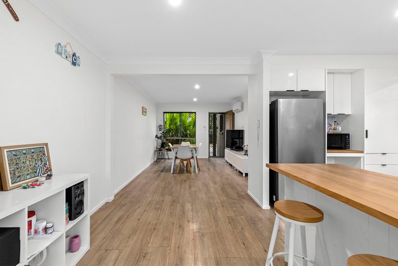 Photo - 9/6 Myrtle Crescent, Bridgeman Downs QLD 4035 - Image 4