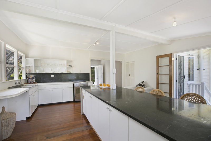 Photo - 96 Raeburn Street, Manly West QLD 4179 - Image 4