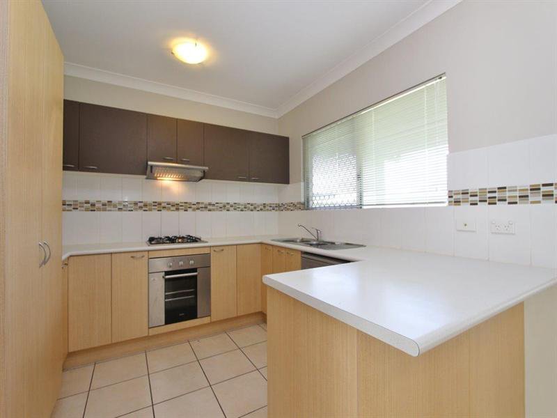 Photo - 96 Roberts Drive, Trinity Beach QLD 4879 - Image 3