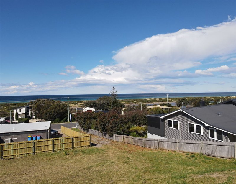 96 Scamander Avenue, Scamander TAS 7215