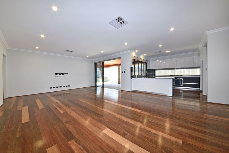 Photo - 96 Shipmaster Avenue, Alkimos WA 6038 - Image 13