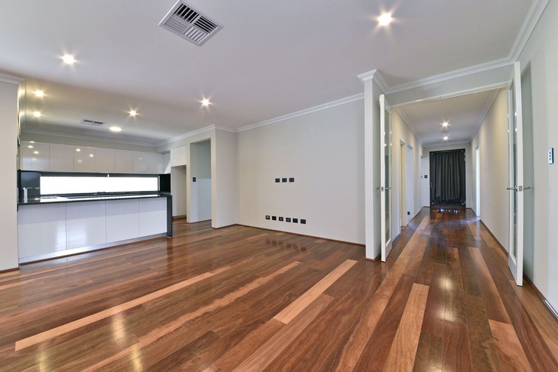 Photo - 96 Shipmaster Avenue, Alkimos WA 6038 - Image 14