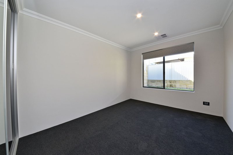 Photo - 96 Shipmaster Avenue, Alkimos WA 6038 - Image 25