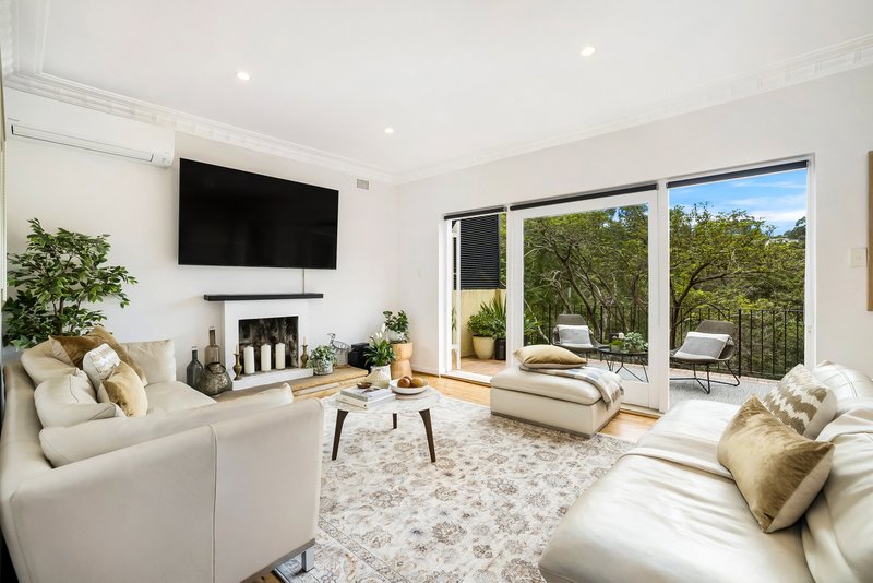 96 Sugarloaf Crescent, Castlecrag NSW 2068