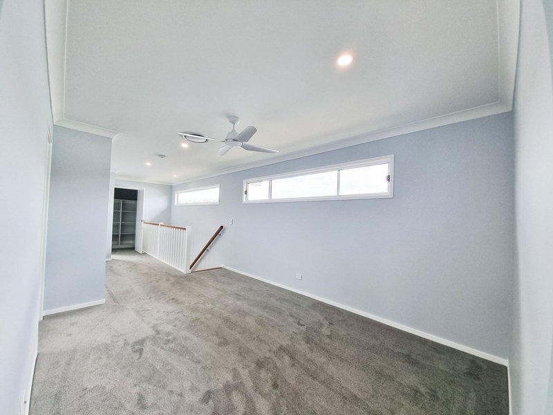 Photo - 96 Teal Cct , Greenbank QLD 4124 - Image 7