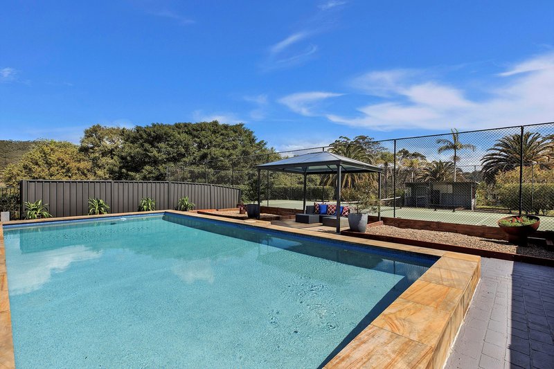 96 The Ridgeway , Lisarow NSW 2250