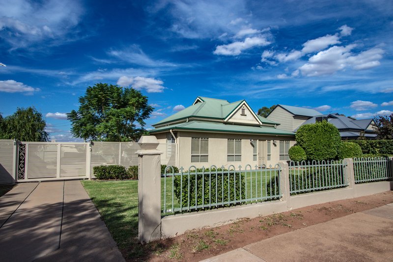 96 Wade Avenue, Leeton NSW 2705