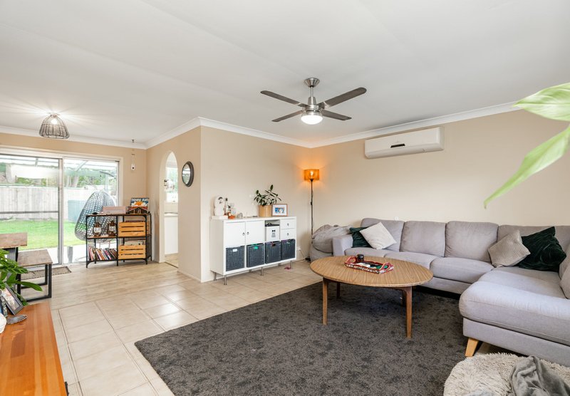 Photo - 96 Waratah Drive, Crestmead QLD 4132 - Image 2