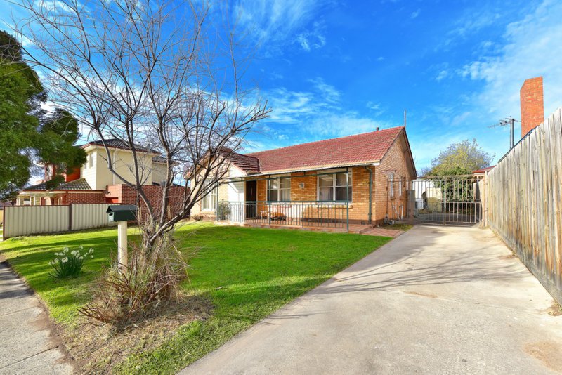 Photo - 96 Whitelaw Street, Reservoir VIC 3073 - Image 10