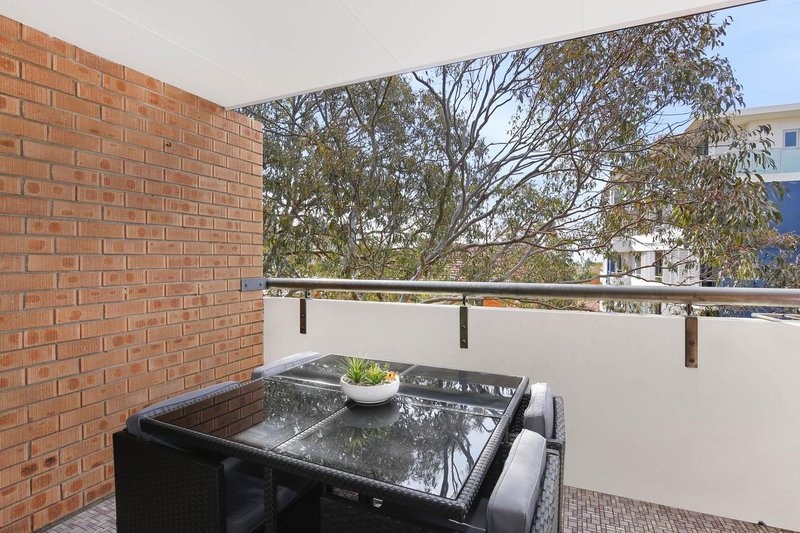 Photo - 9/60 Campbell Street, Wollongong NSW 2500 - Image 5