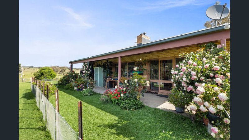 Photo - 960 Highlands Road, Whiteheads Creek VIC 3660 - Image 5