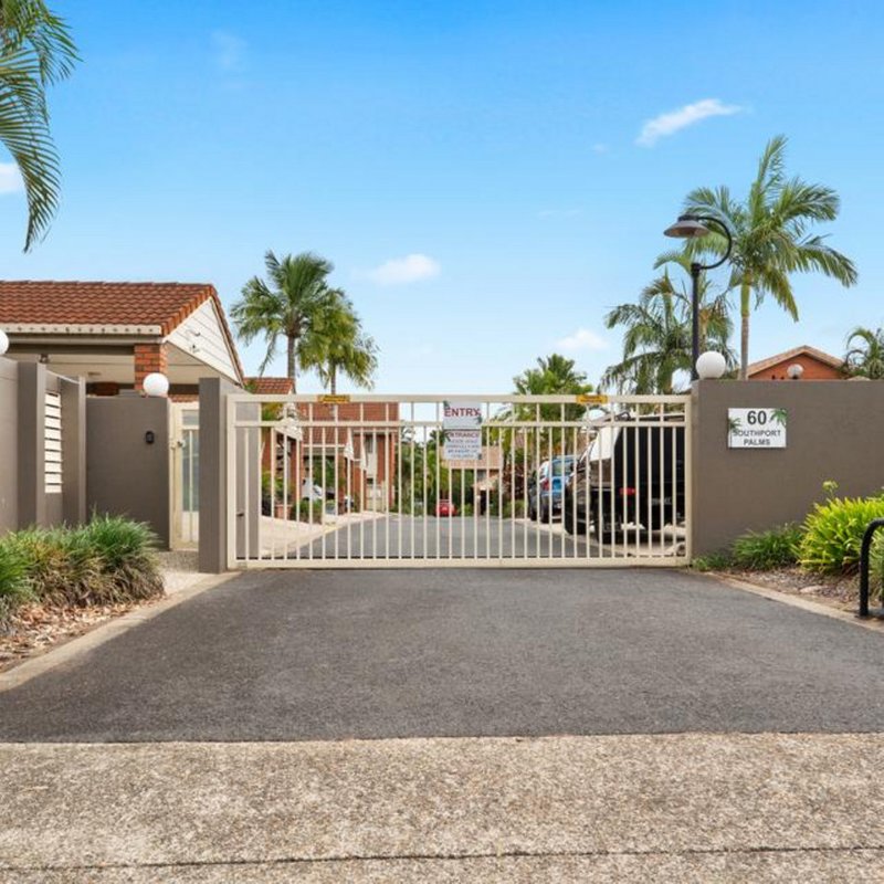 Photo - 9/60 Whitby Street, Southport QLD 4215 - Image 4