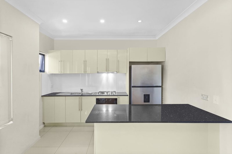 Photo - 9/61 Irrigation Road, South Wentworthville NSW 2145 - Image 4