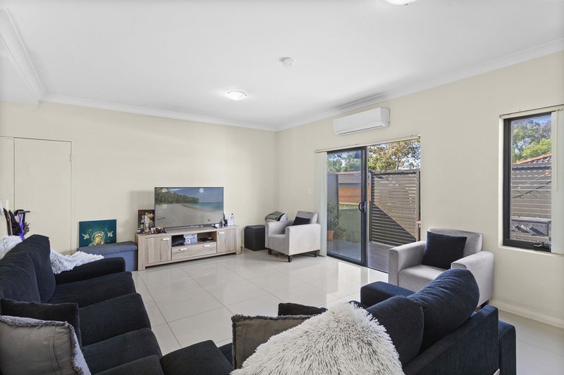 Photo - 9/61 Irrigation Road, South Wentworthville NSW 2145 - Image 8