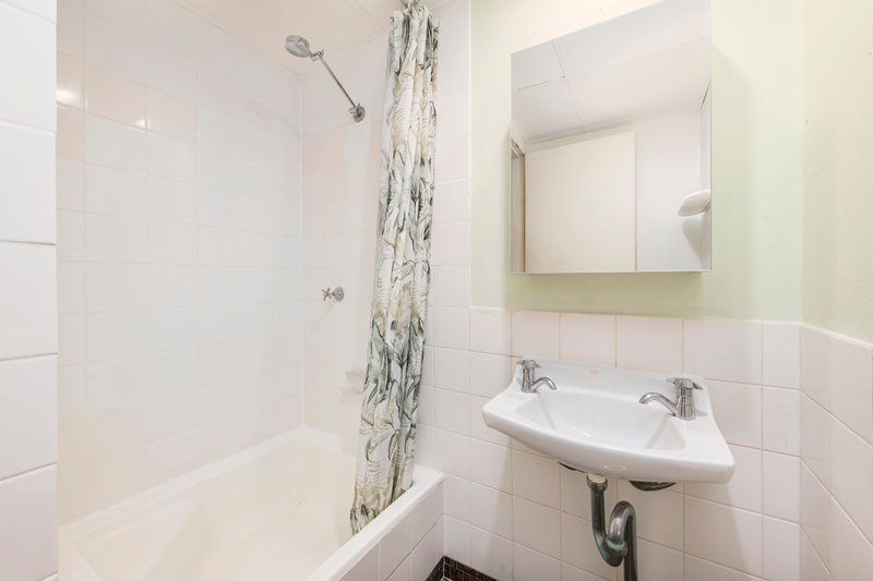 Photo - 96/13 Waine Street, Surry Hills NSW 2010 - Image 6