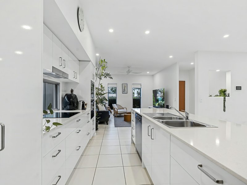 Photo - 96/19 Bongaree Avenue, Bongaree QLD 4507 - Image 10