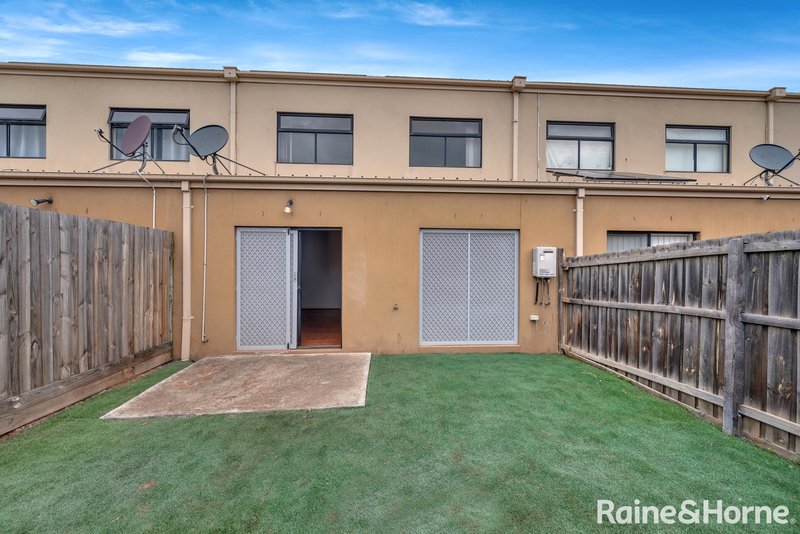 Photo - 9/62 Andrew Street, Melton South VIC 3338 - Image 15