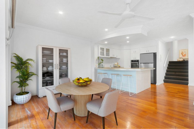Photo - 9/62 Garrick Street, Coolangatta QLD 4225 - Image 6