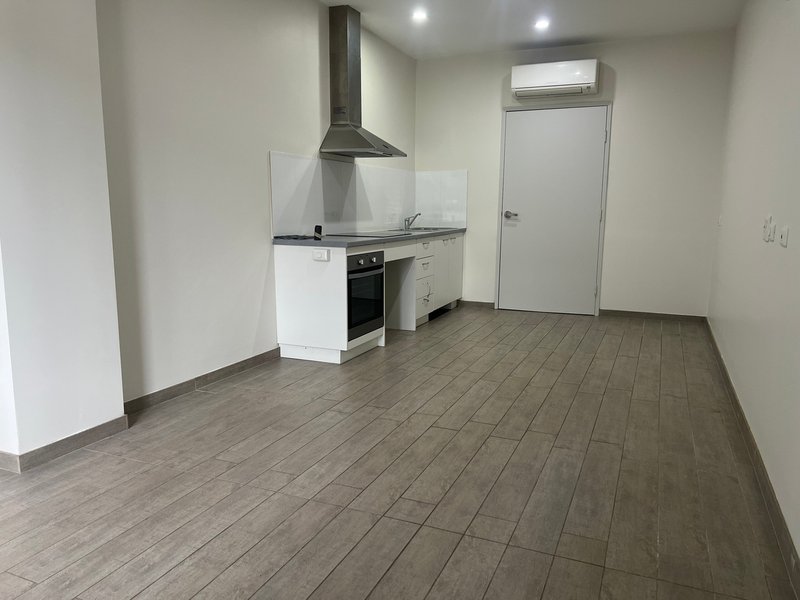 Photo - 9/62 Marsh Parade, Casula NSW 2170 - Image 2