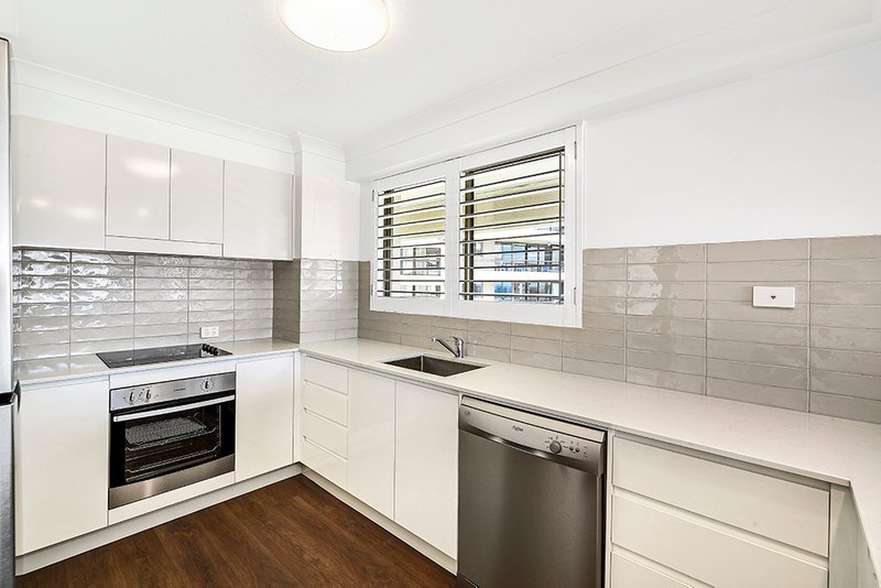 Photo - 96/45 Hayle Street, Burleigh Heads QLD 4220 - Image 5