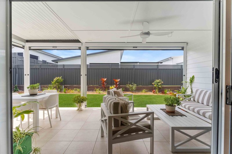 Photo - 96/77 Spring Way, Nikenbah QLD 4655 - Image 7