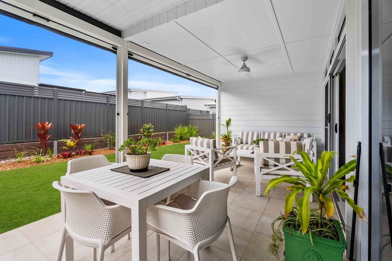 Photo - 96/77 Spring Way, Nikenbah QLD 4655 - Image 8