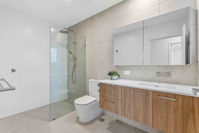 Photo - 96/77 Spring Way, Nikenbah QLD 4655 - Image 15