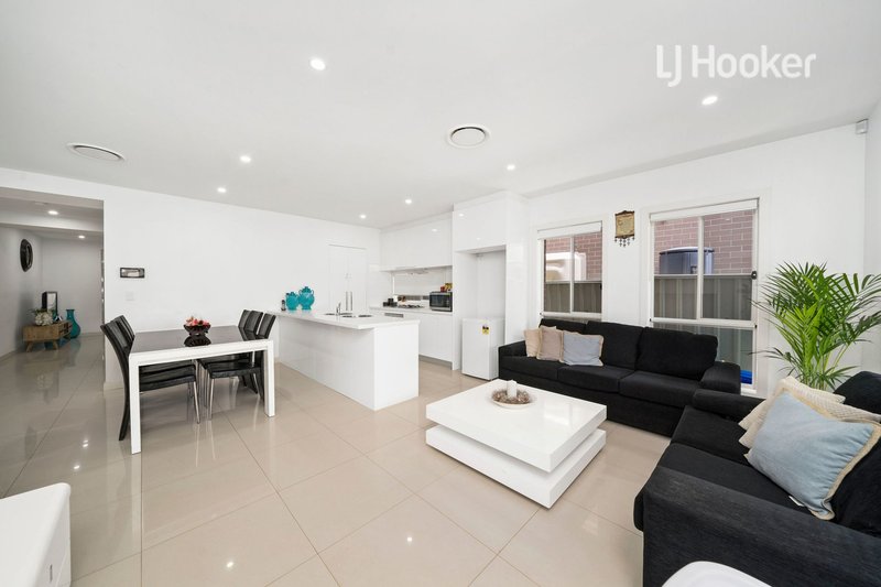 Photo - 96a Stella Street, Fairfield Heights NSW 2165 - Image 3