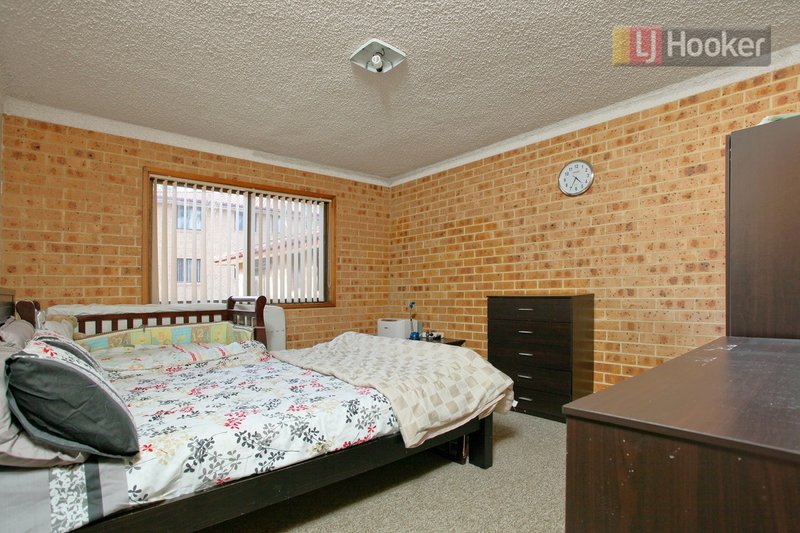 Photo - 9/7 Boyd Street, Blacktown NSW 2148 - Image 4