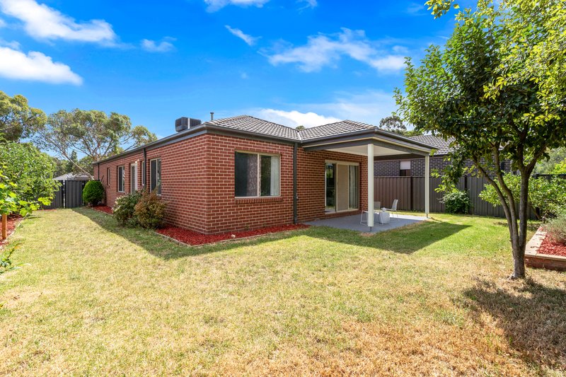 Photo - 97 Bridgehaven Drive, Craigieburn VIC 3064 - Image 19