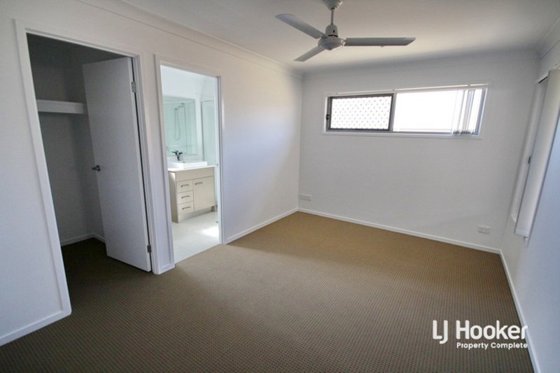 Photo - 97 Buxton Avenue, Yarrabilba QLD 4207 - Image 9