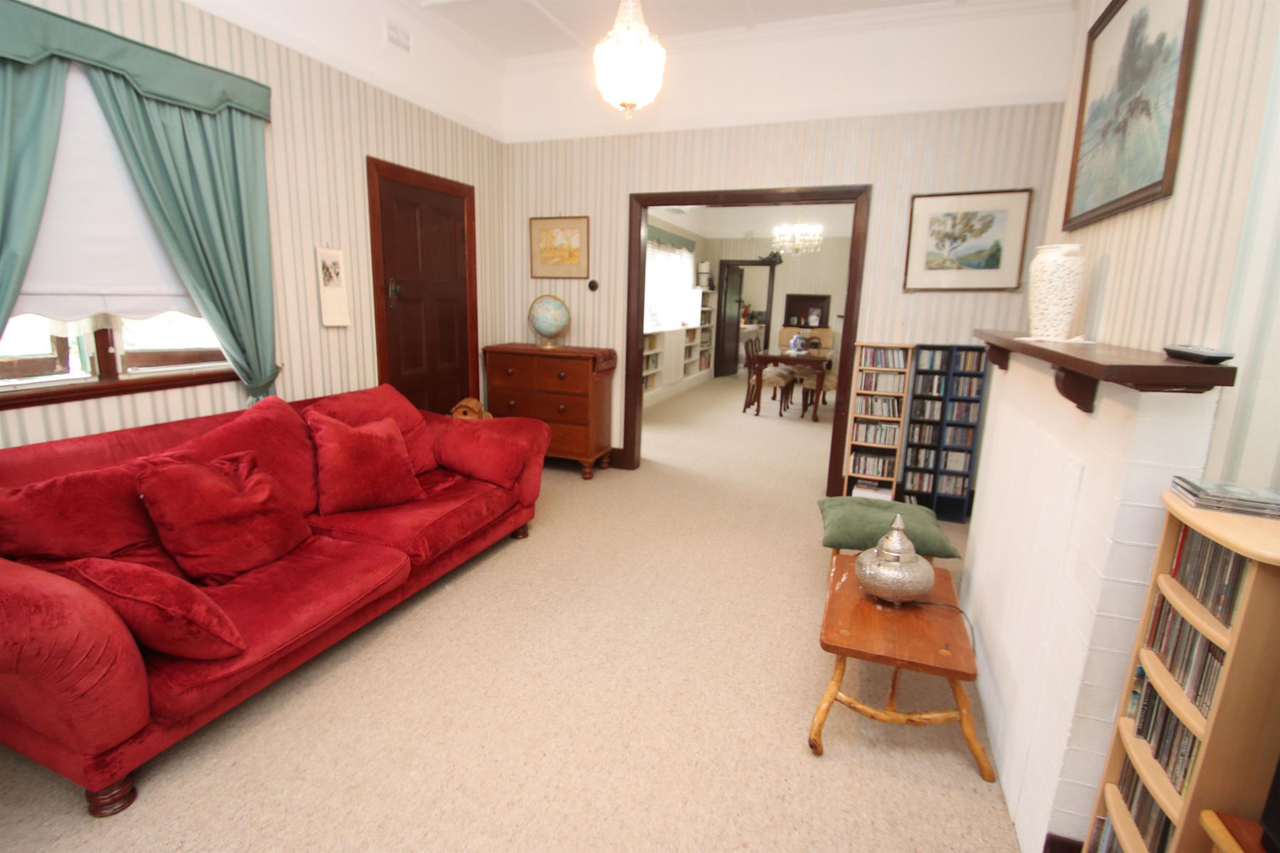 4-bedroom house at 97 Cowper Street, Tenterfield, NSW 2372, Tenterfield, New South Wales