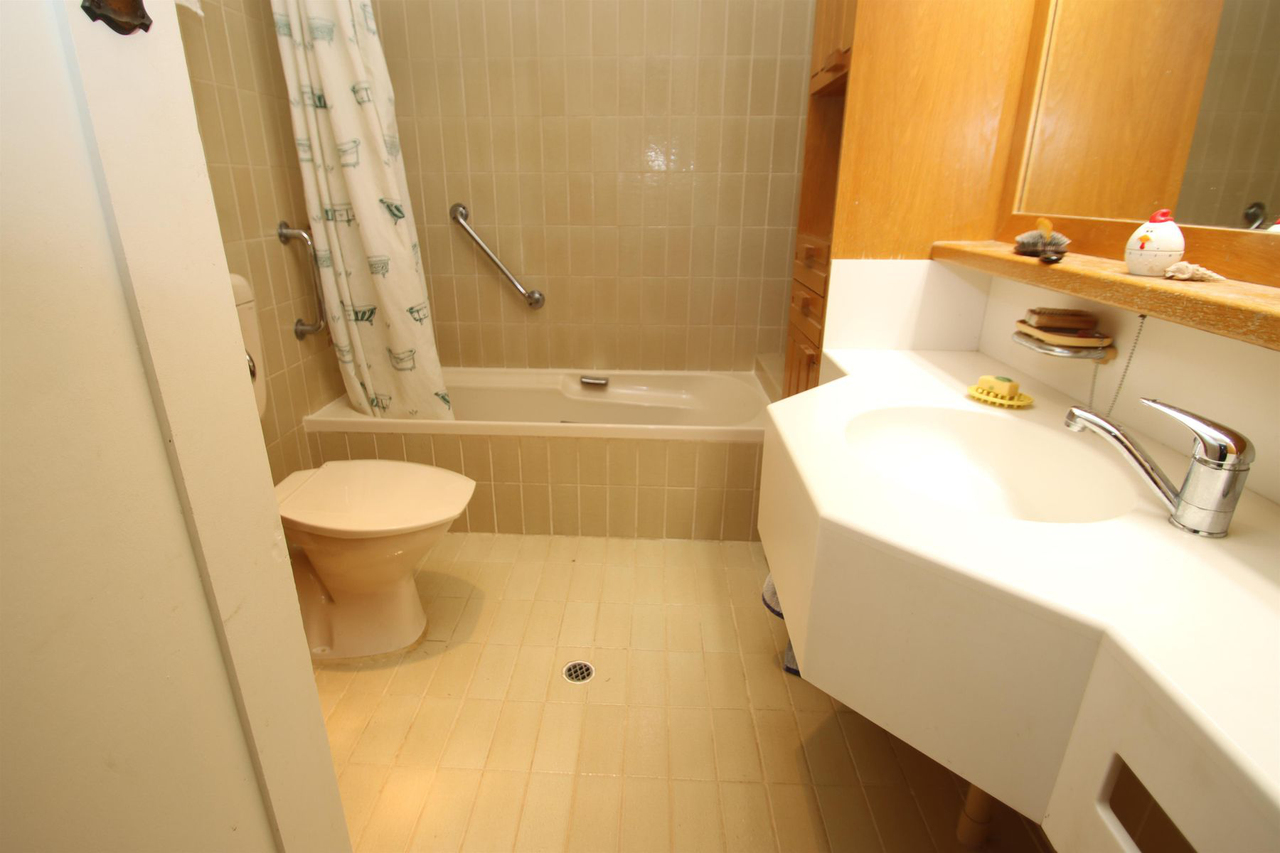 4-bedroom house at 97 Cowper Street, Tenterfield, NSW 2372, Tenterfield, New South Wales