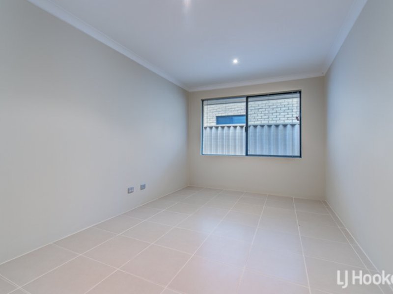 Photo - 97 Daleford Way, Southern River WA 6110 - Image 10