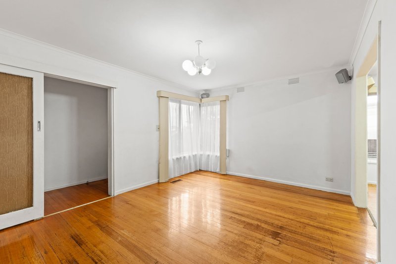 Photo - 97 Darebin Drive, Thomastown VIC 3074 - Image 8