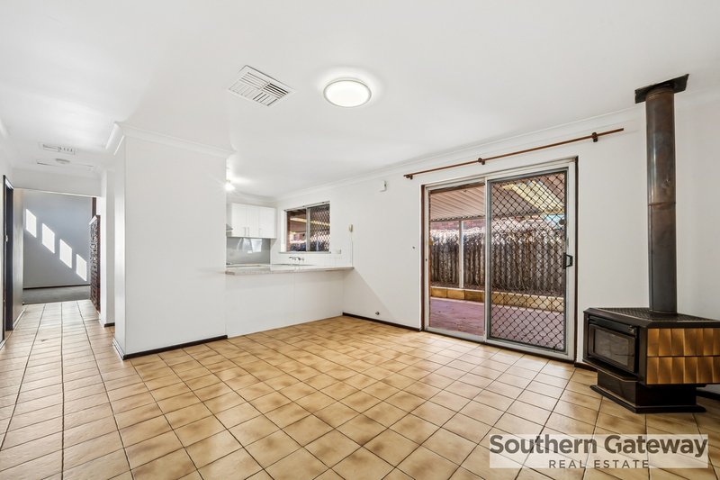 Photo - 97 Dorothy Street, Gosnells WA 6110 - Image 3